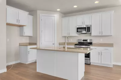 6624 W Prairie Fire Ln, Herriman, UT 84096 - Photo 9