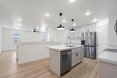 1636 N 160 E, Orem, UT 84057 - Photo 15