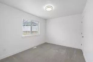 1636 N 160 E, Orem, UT 84057 - Photo 23