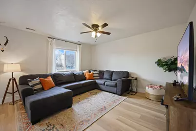 7849 N Saddleback Dr, Eagle Mountain, UT 84005 - Photo 3