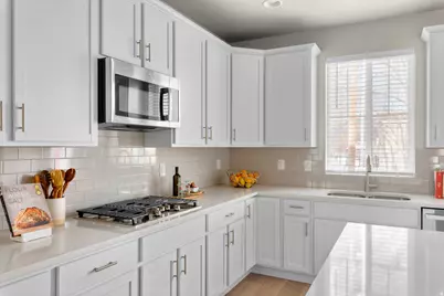 11881 S Harvest Gold Way, Riverton, UT 84065 - Photo 9