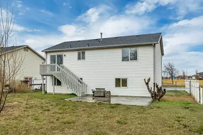 1551 W 2050 N, Clinton, UT 84015 - Photo 21