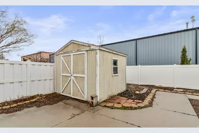 1998 S 1600 W, Woods Cross, UT 84087 - Photo 25