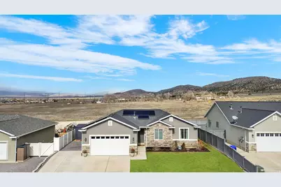 2681 E Clarkstone Dr, Eagle Mountain, UT 84005 - Photo 3