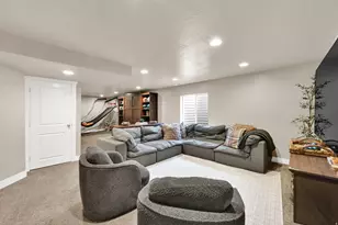 2681 E Clarkstone Dr, Eagle Mountain, UT 84005 - Photo 25
