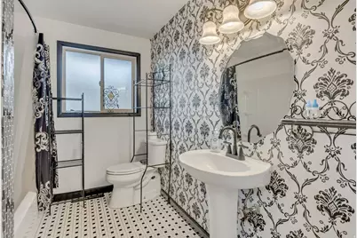 158 W 2200 N, Sunset, UT 84015 - Photo 11