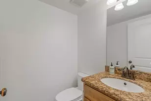 687 E Orchard Vista Ct S, Midvale, UT 84047 - Photo 11