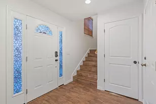 687 E Orchard Vista Ct S, Midvale, UT 84047 - Photo 9