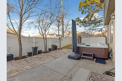 687 E Orchard Vista Ct S, Midvale, UT 84047 - Photo 23