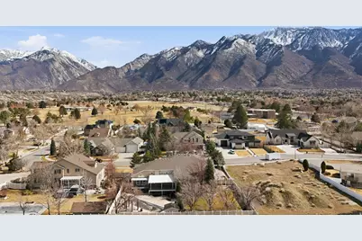 10868 S Prescott Dr E, Sandy, UT 84092 - Photo 93