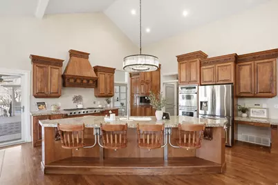 10868 S Prescott Dr E, Sandy, UT 84092 - Photo 19