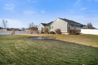 1302 S 4350 W, Syracuse, UT 84075 - Photo 47