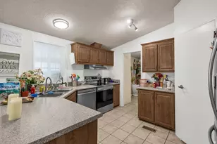 1526 N Dixie Downs Rd, Saint George, UT 84770 - Photo 11