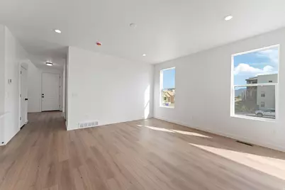 7624 S Clipper Hill Rd W #302, West Jordan, UT 84081 - Photo 7