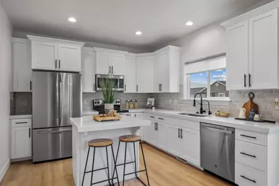 1258 E Bell Buoy Way, Eagle Mountain, UT 84005 - Photo 5