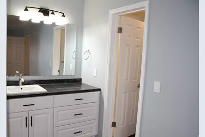 775 E Gable Ln, Midvale, UT 84047 - Photo 11