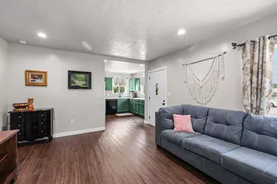 25 W 400 S, Tremonton, UT 84337 - Photo 7