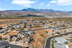 4286 W Lyle St, Hurricane, UT 84737 - Photo 1