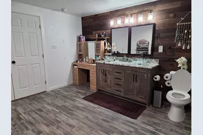 2147 E Shadow Dr, Eagle Mountain, UT 84005 - Photo 13