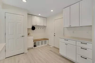 4194 S Caroleen Way E, Salt Lake City, UT 84124 - Photo 3