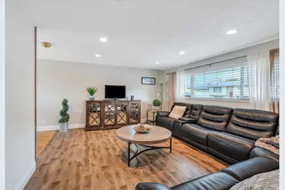 692 Juniper St, Pleasant Grove, UT 84062 - Photo 5