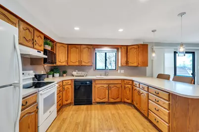 692 Juniper St, Pleasant Grove, UT 84062 - Photo 7