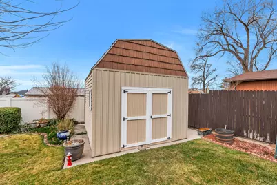 692 Juniper St, Pleasant Grove, UT 84062 - Photo 29