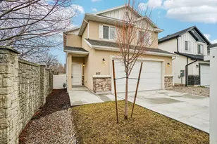 807 N Wellington Ct, North Salt Lake, UT 84054 - Photo 3