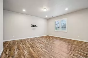 807 N Wellington Ct, North Salt Lake, UT 84054 - Photo 9