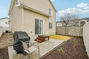 807 N Wellington Ct, North Salt Lake, UT 84054 - Photo 31