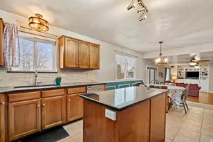 5155 S 3200 W, Roy, UT 84067 - Photo 11