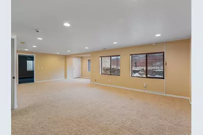 3059 W Uinta Pines Cir, South Jordan, UT 84095 - Photo 17