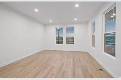 6812 W South Jordan Pkwy S #471, South Jordan, UT 84009 - Photo 11