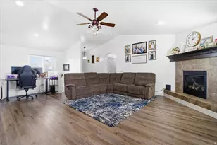 141 W 300 N, Gunnison, UT 84634 - Photo 7