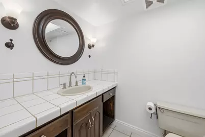 933 Northern Hills Cir, Bountiful, UT 84010 - Photo 37