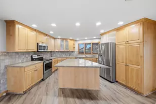 933 Northern Hills Cir, Bountiful, UT 84010 - Photo 25