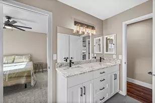 898 W Grand Canyon Dr, Kanab, UT 84741 - Photo 13