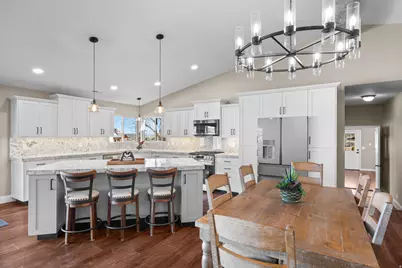 898 W Grand Canyon Dr, Kanab, UT 84741 - Photo 5