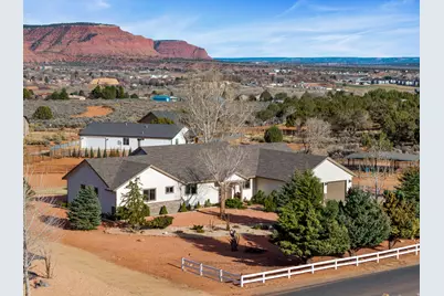898 W Grand Canyon Dr, Kanab, UT 84741 - Photo 33