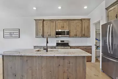 32 S 2560 E, Spanish Fork, UT 84660 - Photo 9