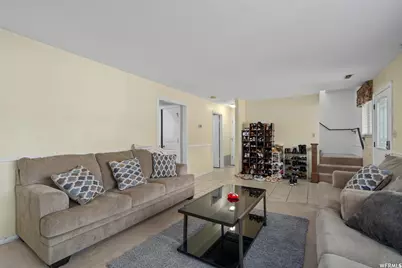 209 W 205 N, Orem, UT 84057 - Photo 5