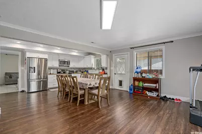 209 W 205 N, Orem, UT 84057 - Photo 7