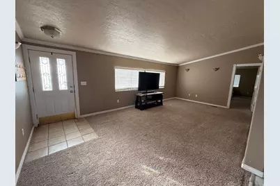 160 N 4900 W, Roosevelt, UT 84066 - Photo 5