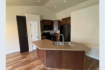 472 E 640 S, Vernal, UT 84078 - Photo 13