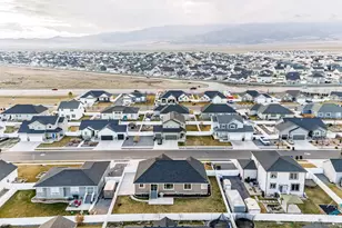 4842 N Goosefoot Dr, Eagle Mountain, UT 84005 - Photo 57