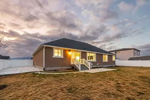 4842 N Goosefoot Dr, Eagle Mountain, UT 84005 - Photo 3