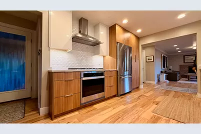 2284 S Brentwood Cir E, Salt Lake City, UT 84158 - Photo 7