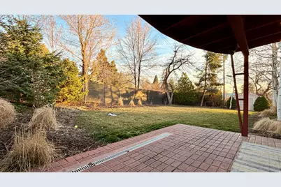 2284 S Brentwood Cir E, Salt Lake City, UT 84158 - Photo 29