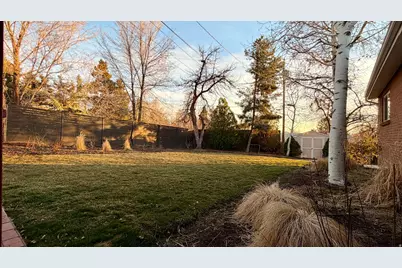 2284 S Brentwood Cir E, Salt Lake City, UT 84158 - Photo 31