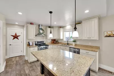 126 N Balsam Way W, Price, UT 84501 - Photo 5